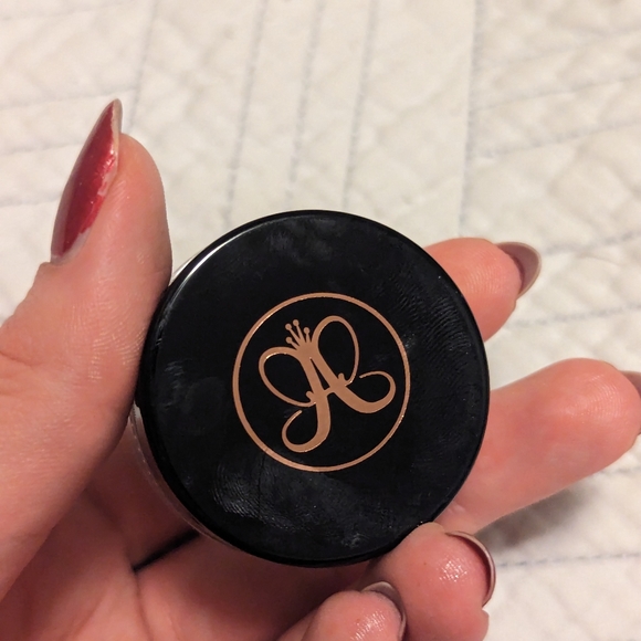 Anastasia Beverly Hills Dipbrow Pomade in Chocolate - Picture 5 of 5